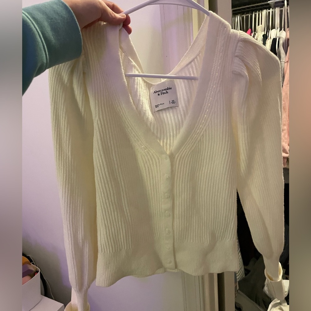 Abercrombie & Fitch White Sweater